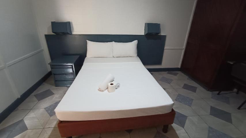 2 Hotel Saleh Анхелес Екстер'єр фото